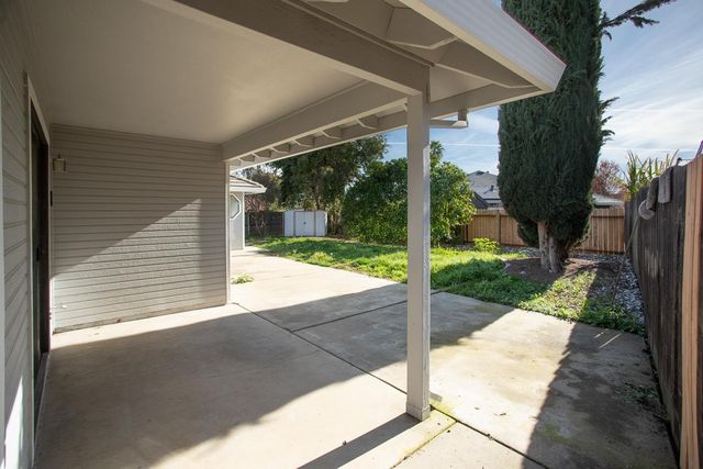 1740 Edwin Dr, Yuba City, CA 95993