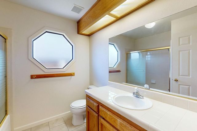 1740 Edwin Dr, Yuba City, CA 95993