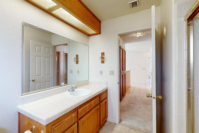 1740 Edwin Dr, Yuba City, CA 95993