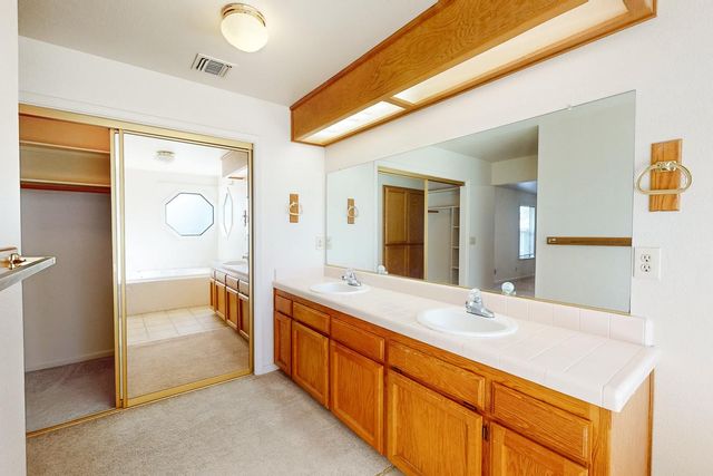 1740 Edwin Dr, Yuba City, CA 95993