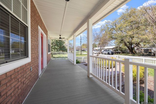 431 E Josephine St, Gonzales, LA 70737