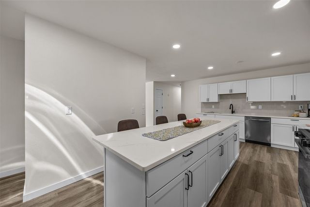 4050 Charter Oak Lane SE, Cedar Rapids, IA 52403