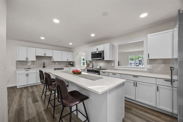 4050 Charter Oak Lane SE, Cedar Rapids, IA 52403