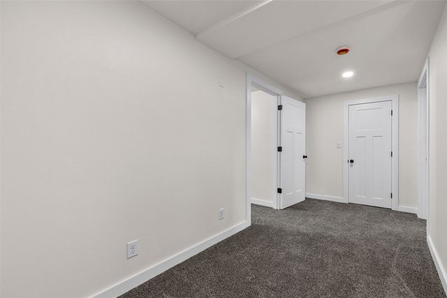 4050 Charter Oak Lane SE, Cedar Rapids, IA 52403