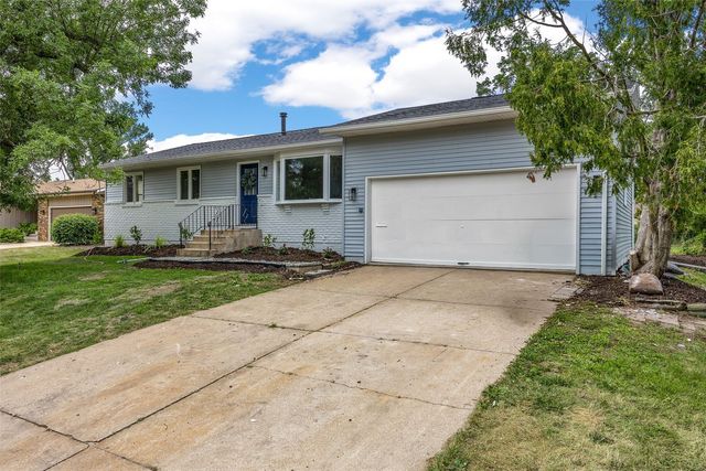 4050 Charter Oak Lane SE, Cedar Rapids, IA 52403