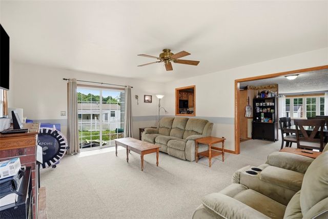219 Maple Dr, Brighton Twp, PA 15009