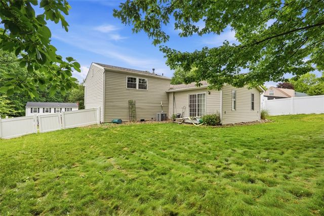 219 Maple Dr, Brighton Twp, PA 15009