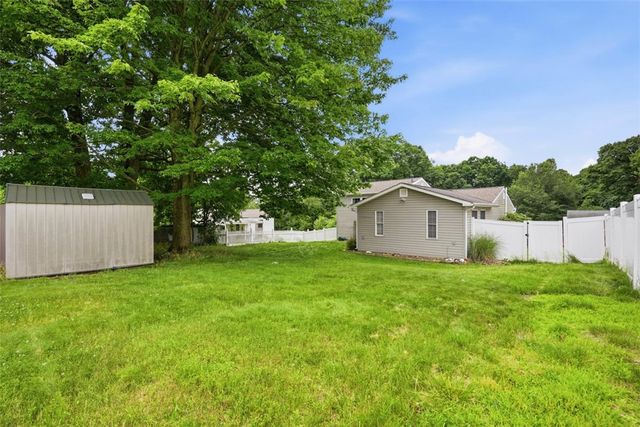 219 Maple Dr, Brighton Twp, PA 15009