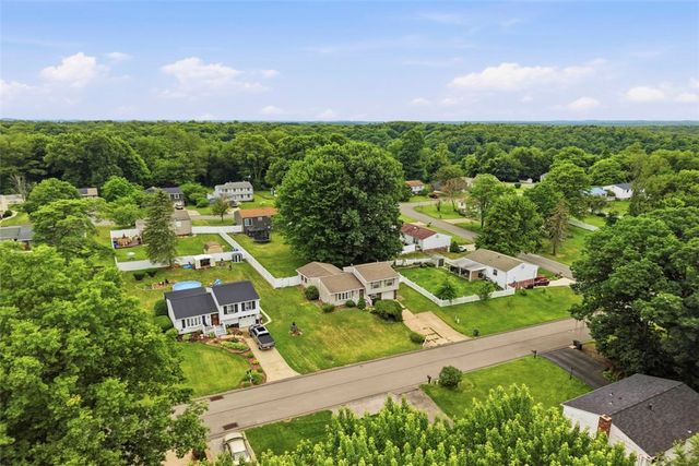 219 Maple Dr, Brighton Twp, PA 15009