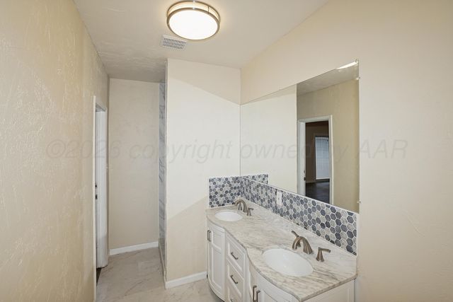 1203 SYCAMORE Street, Amarillo, TX 79107