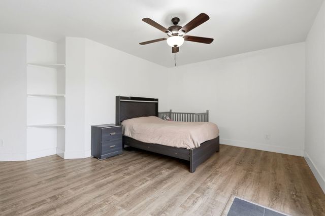 1967 N Ventura Avenue, Farmersville, CA 93223