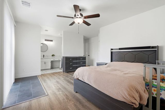 1967 N Ventura Avenue, Farmersville, CA 93223