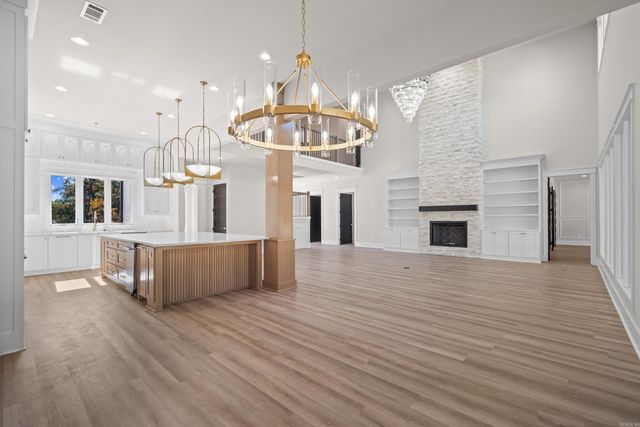 124 Arlington Park Circle, Hot Springs, AR 71901