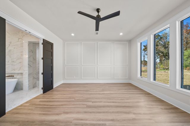 124 Arlington Park Circle, Hot Springs, AR 71901