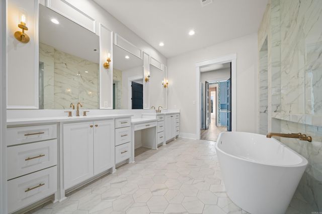 124 Arlington Park Circle, Hot Springs, AR 71901