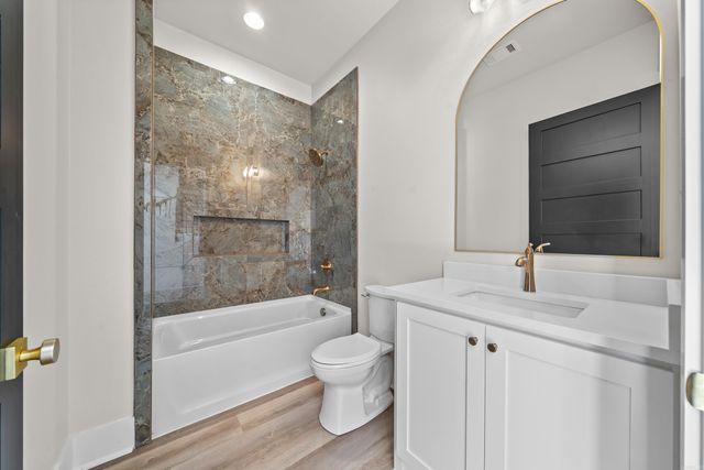 124 Arlington Park Circle, Hot Springs, AR 71901