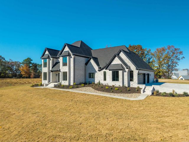 124 Arlington Park Circle, Hot Springs, AR 71901