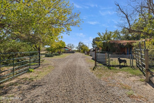 959 Lujan Hill Road, Las Cruces, NM 88007