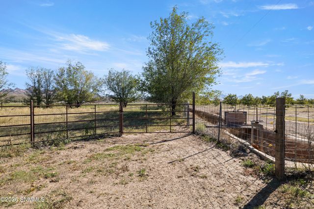 959 Lujan Hill Road, Las Cruces, NM 88007