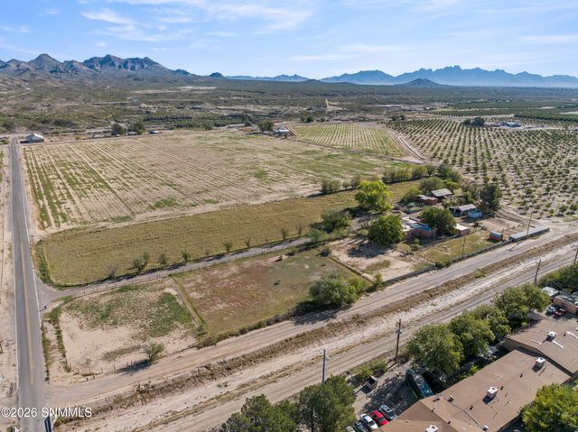 959 Lujan Hill Road, Las Cruces, NM 88007