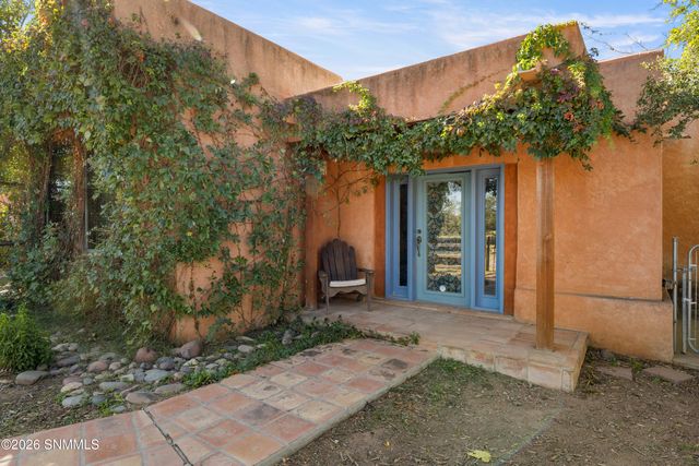 959 Lujan Hill Road, Las Cruces, NM 88007