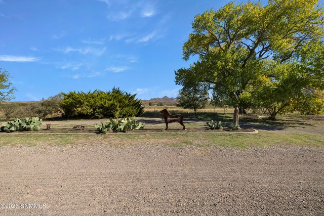 959 Lujan Hill Road, Las Cruces, NM 88007