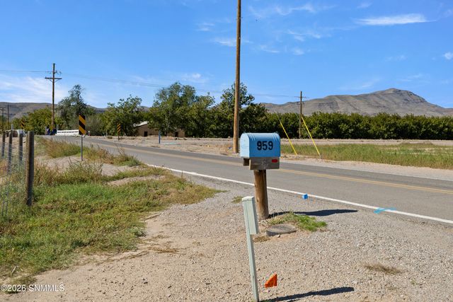 959 Lujan Hill Road, Las Cruces, NM 88007