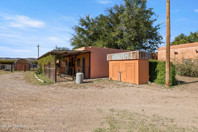959 Lujan Hill Road, Las Cruces, NM 88007