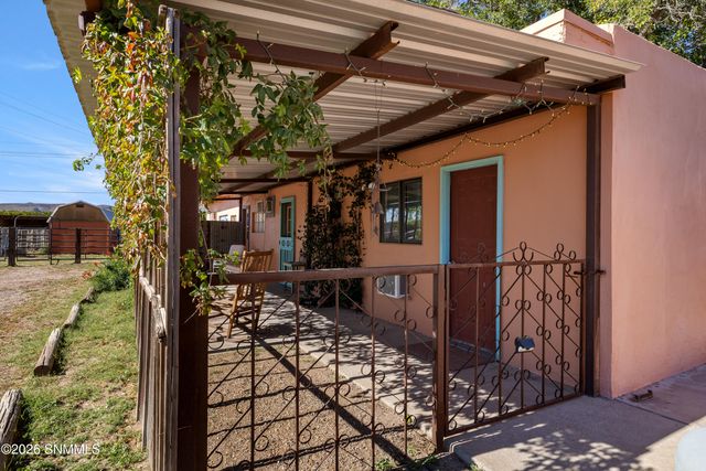 959 Lujan Hill Road, Las Cruces, NM 88007