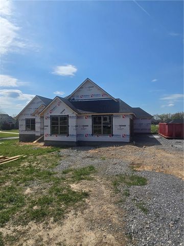 14137 Cayenne Circle, Siloam Springs, AR 72761