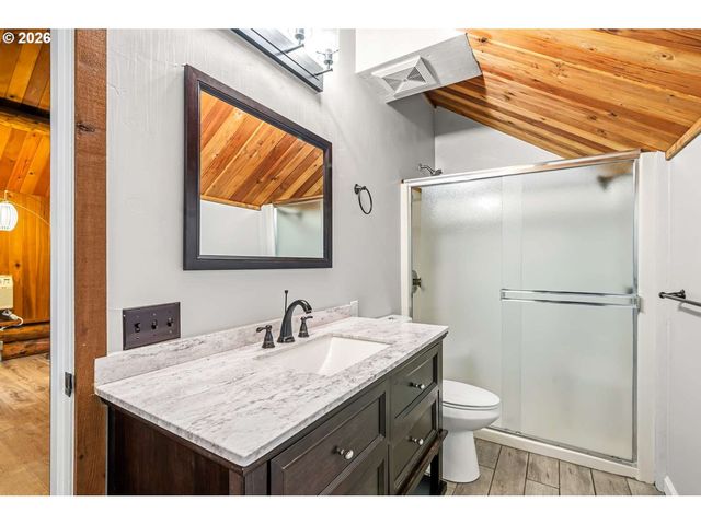 17285 RUSTIC Ln, Brookings, OR 97415