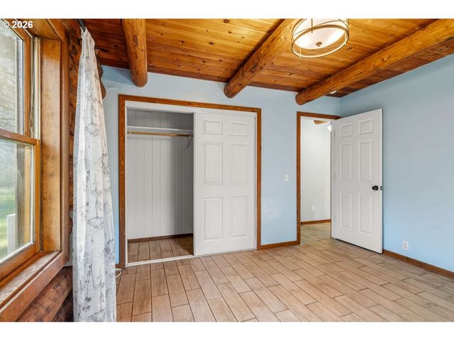 17285 RUSTIC Ln, Brookings, OR 97415