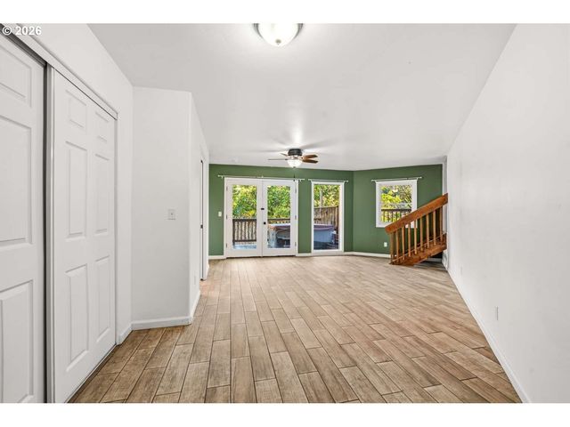 17285 RUSTIC Ln, Brookings, OR 97415