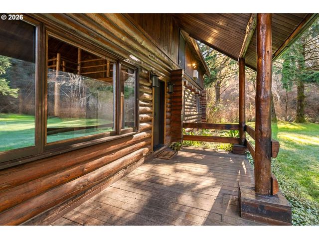 17285 RUSTIC Ln, Brookings, OR 97415
