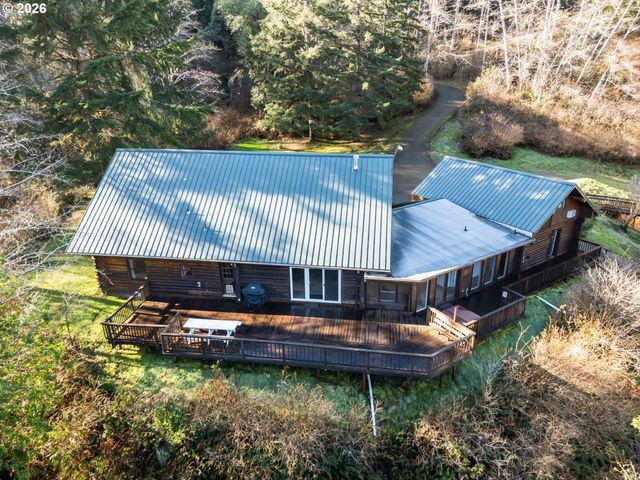 17285 RUSTIC Ln, Brookings, OR 97415