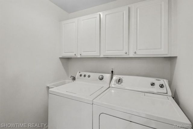 853 Saybrook Drive, Waterford, MI 48327