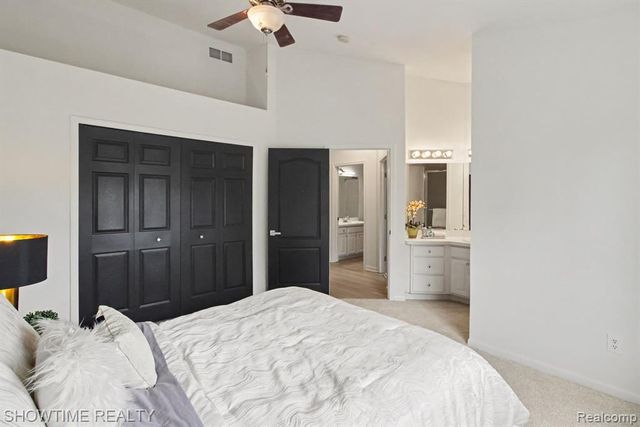 853 Saybrook Drive, Waterford, MI 48327