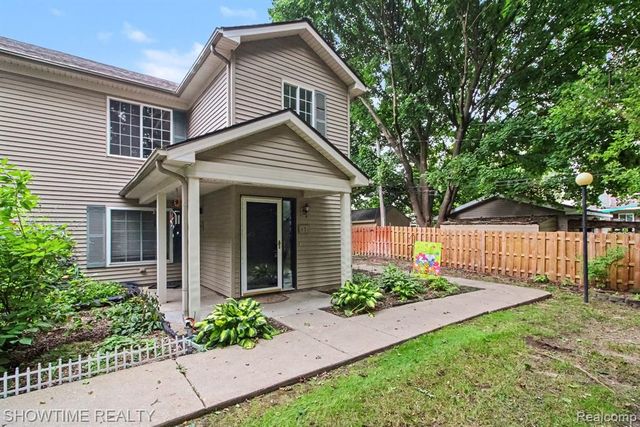 853 Saybrook Drive, Waterford, MI 48327