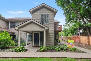 853 Saybrook Drive, Waterford, MI 48327