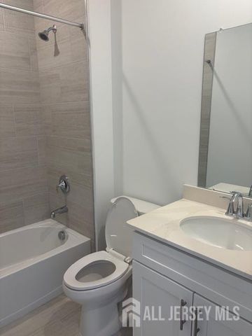 17 prado Road, Monroe, NJ 08831