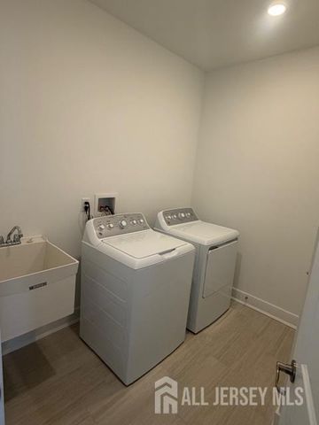 17 prado Road, Monroe, NJ 08831