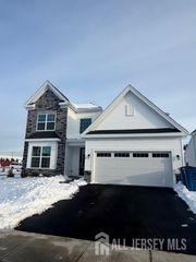 17 prado Road, Monroe, NJ 08831