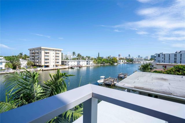 8425 Crespi Blvd 304, Miami Beach, FL 33141