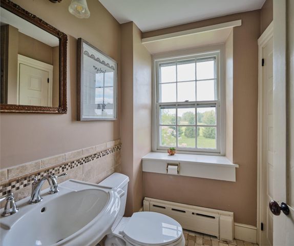 718 TELEGRAPH RD, Perkasie, PA 18944