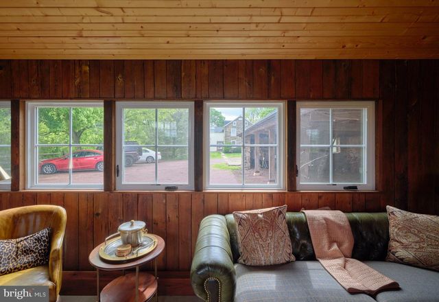 718 TELEGRAPH RD, Perkasie, PA 18944