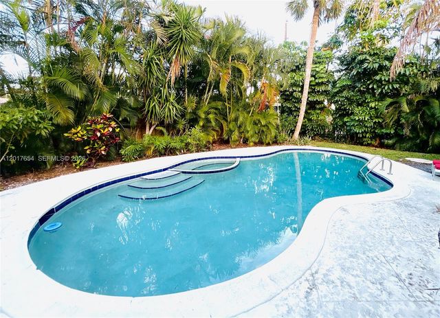 2169 Imperial Point Dr, Fort Lauderdale, FL 33308