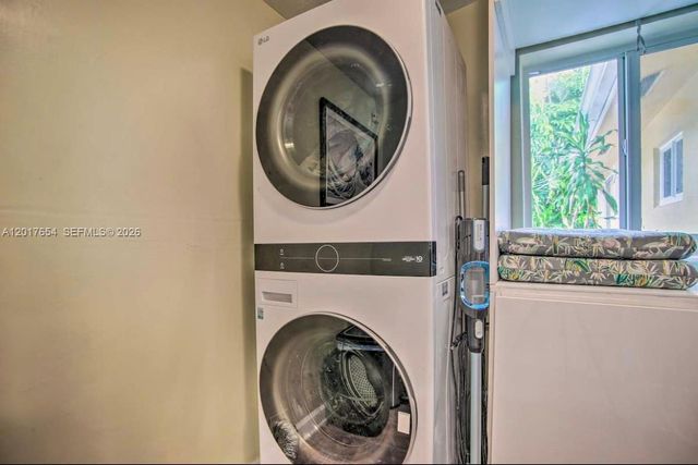 2169 Imperial Point Dr, Fort Lauderdale, FL 33308