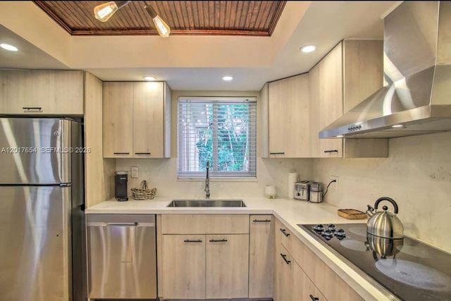 2169 Imperial Point Dr, Fort Lauderdale, FL 33308