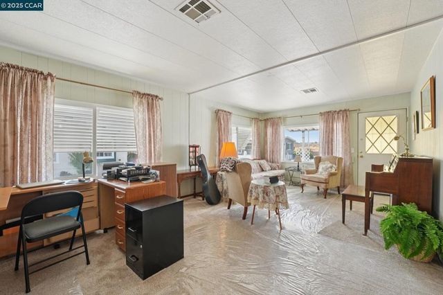327 La Vina, Pacheco, CA 94553