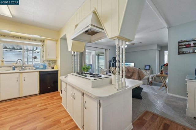 327 La Vina, Pacheco, CA 94553